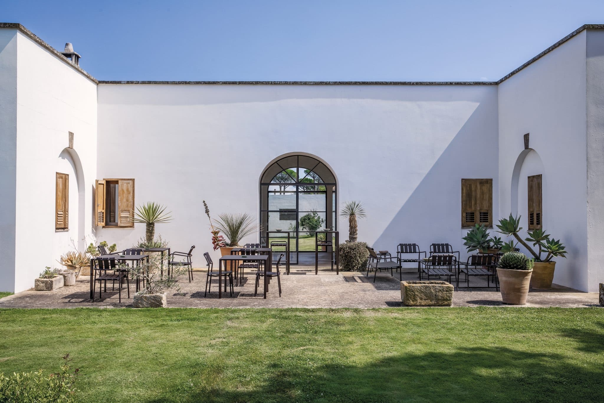 outdoor furnitures